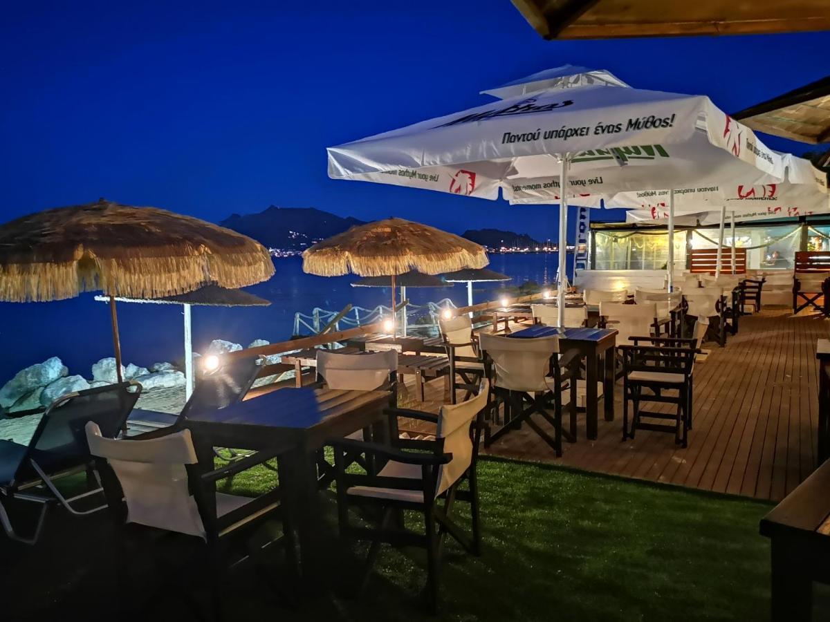 Point Ephemere Beachfront Apartments Закінф Екстер'єр фото